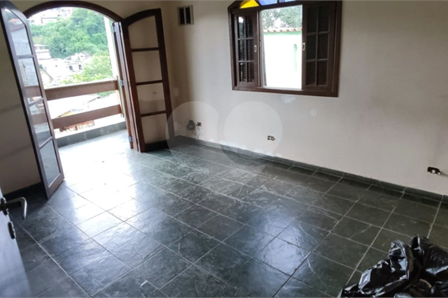 Casa à venda com 4 quartos, sendo 1 suíte, em Serra da Cantareira, Mairiporã, SP