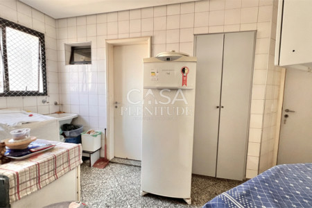 Apartamento à venda com 4 quartos, sendo 1 suíte,  em Vila Mariana, São Paulo, SP