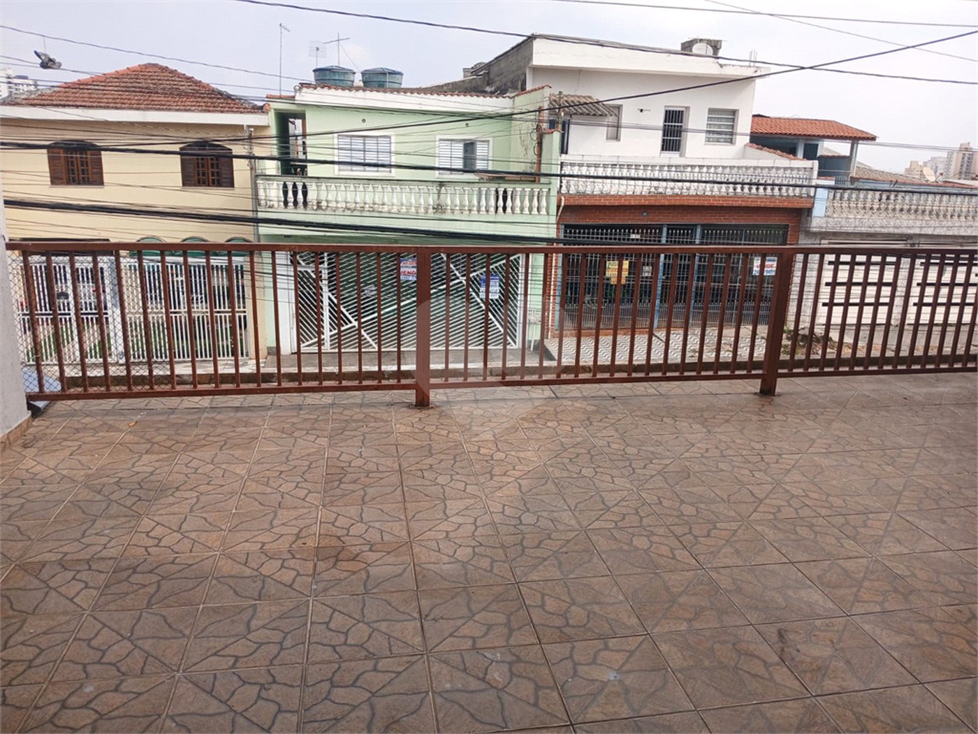 Casa à venda com 4 quartos, sendo 1 suíte, em Jardim Rosa de Franca, Guarulhos, SP