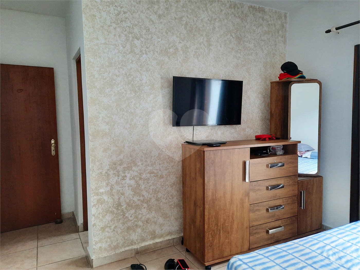 Sobrado à venda com 3 quartos, sendo 1 suíte,  em Vila Suissa, Mogi das Cruzes, SP