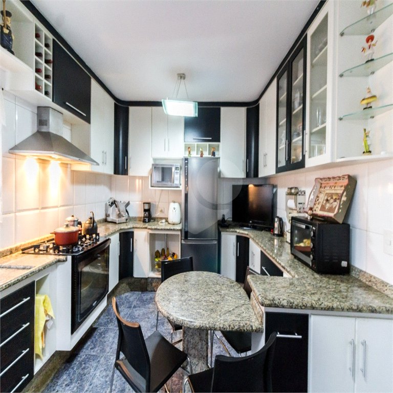Casa à venda ou para alugar com 5 quartos, sendo 3 suítes, em Independência, São Bernardo do Campo, SP