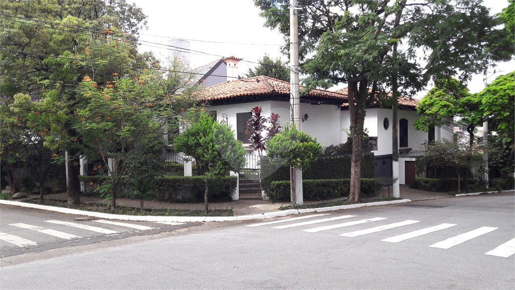 Casa Térrea à venda com 4 suítes em Brooklin Paulista, São Paulo, SP