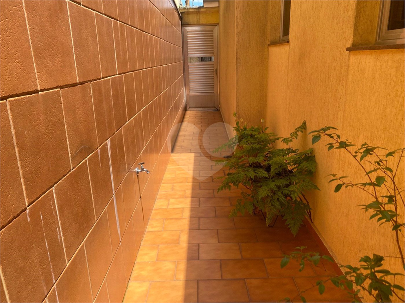 Casa à venda com 2 quartos, sendo 1 suíte, em Vila Rosália, Guarulhos, SP