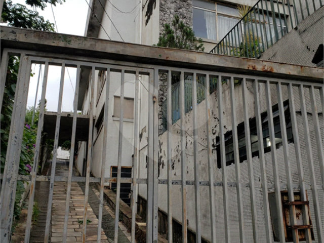 Sobrado à venda com 4 quartos em Santana, São Paulo, SP