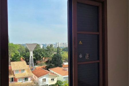 Sobrado à venda com 4 quartos, sendo 2 suítes, em Vila Madalena, São Paulo, SP
