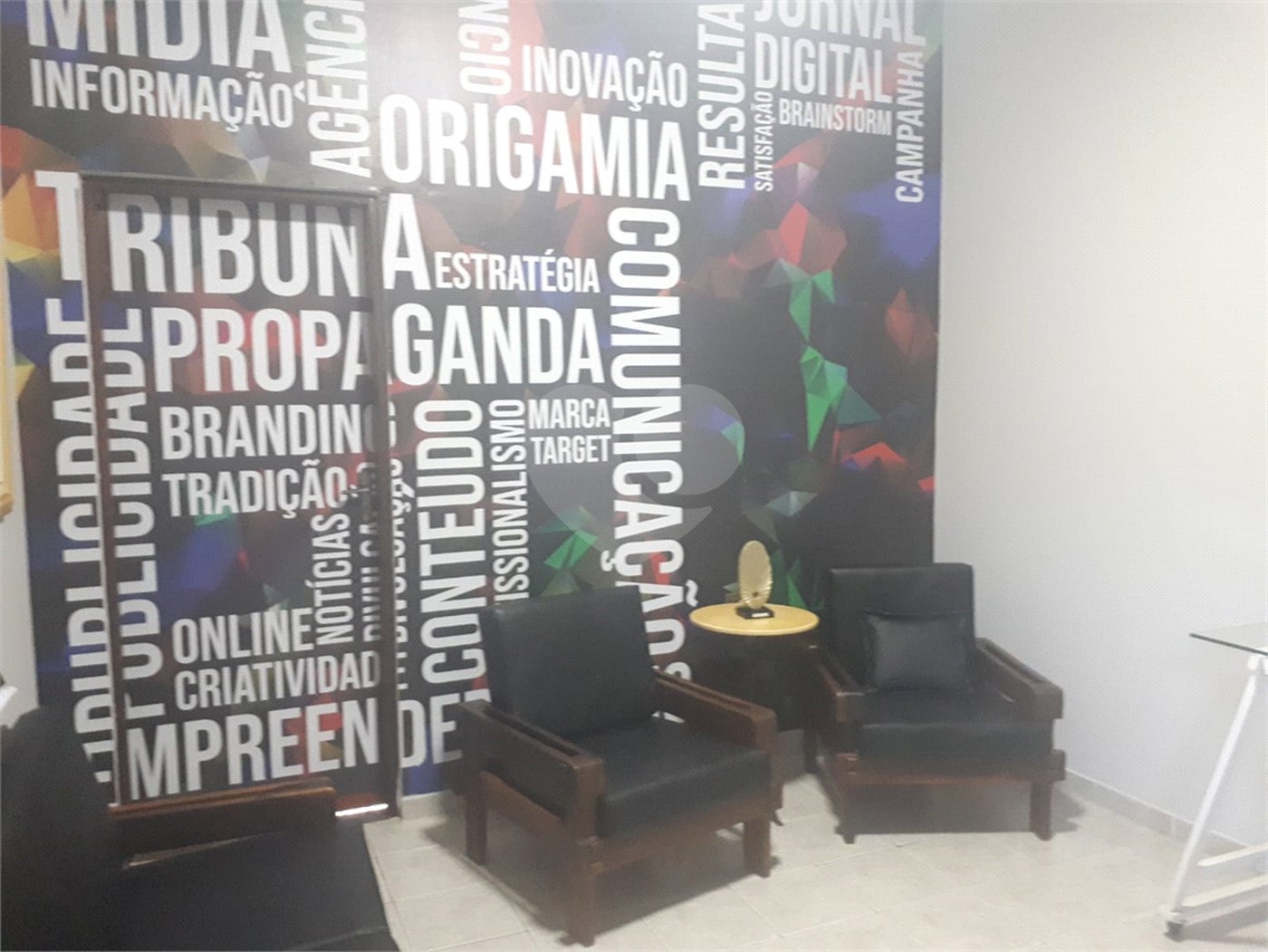 Casa à venda ou para alugar com 3 quartos, sendo 2 suítes,  no Centro, Vinhedo, SP