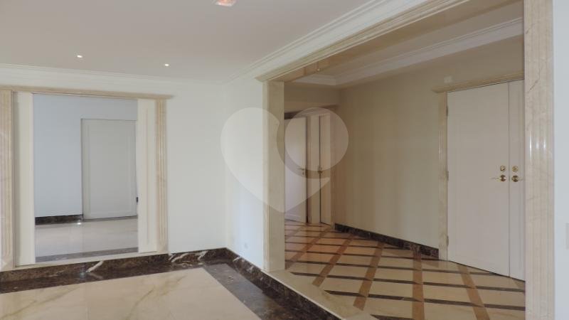 Apartamento à venda com 3 suítes em Jardim Marajoara, São Paulo, SP