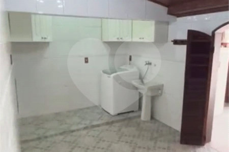 Casa à venda com 3 suítes em Vila Romana, São Paulo, SP