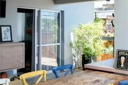 Cobertura à venda com 3 suítes em Vila Olímpia, São Paulo, SP