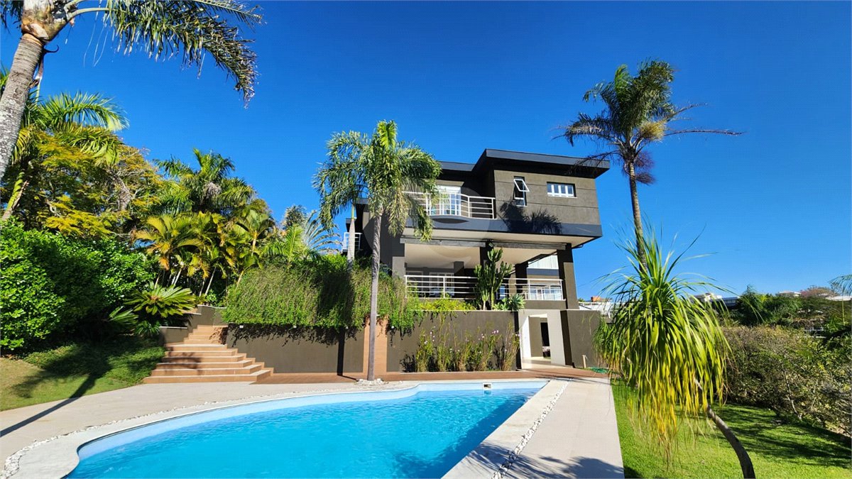 Casa à venda ou para alugar com 5 suítes no condomínio Residencial Jardim Primavera, Louveira - SP