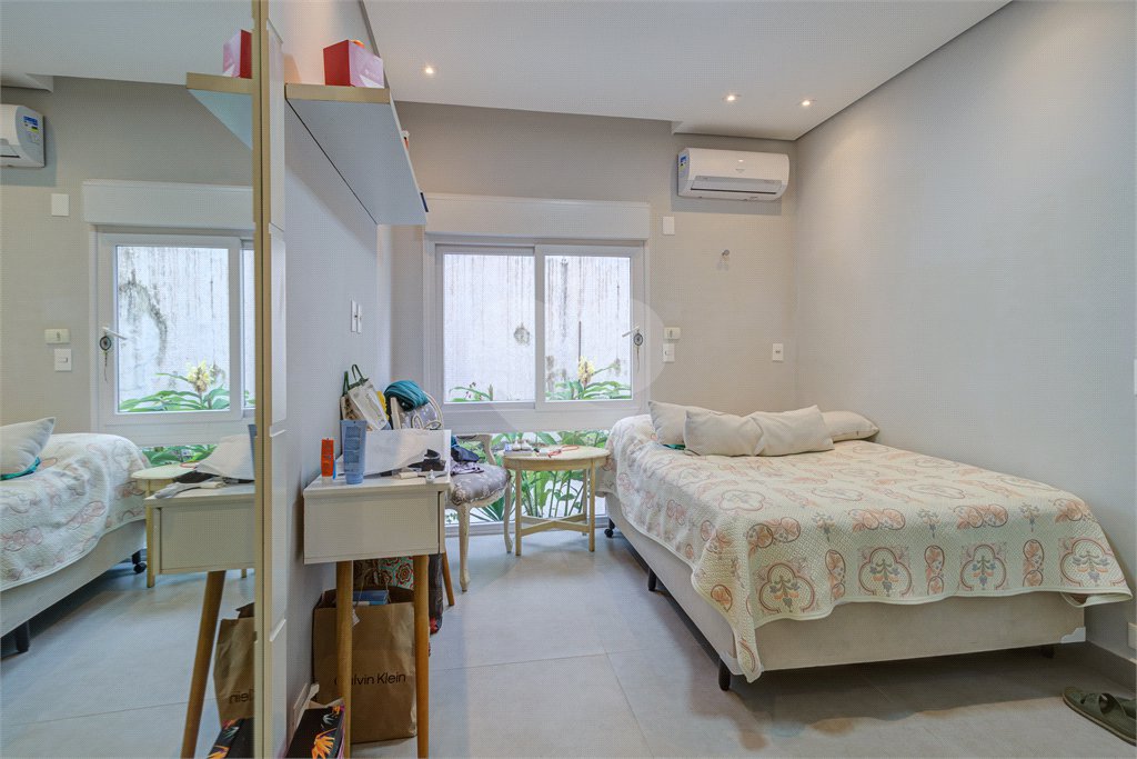 Casa Térrea à venda com 4 suítes em Alto da Boa Vista, São Paulo, SP