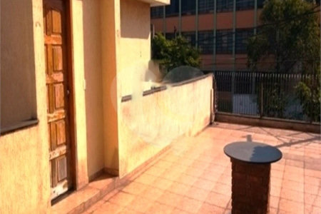 Sobrado à venda com 6 quartos em Jardim Japão, São Paulo, SP