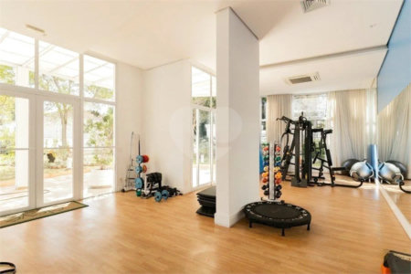 Apartamento à venda com 3 suítes em Vila Romana, São Paulo, SP