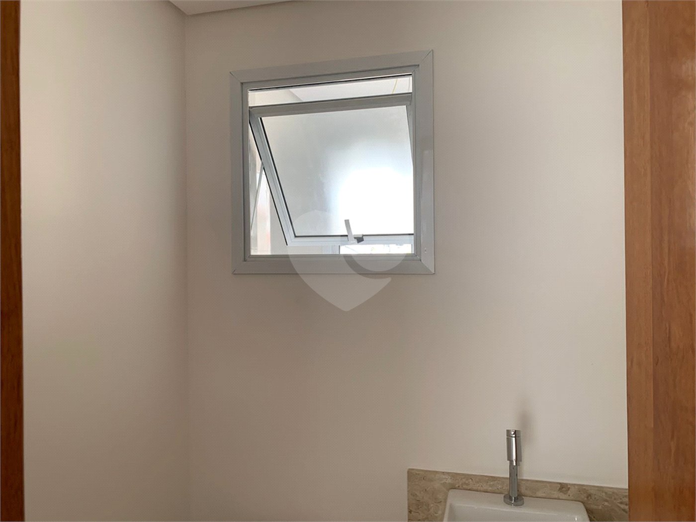 Casa à venda com 2 suítes no condomínio Residencial Napoles, São Paulo - SP