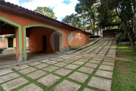 Casa/Chácara em Condomínio Fechado — Completa e com Lazer Exclusivo
