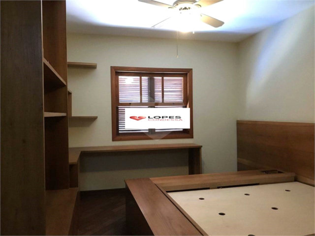 Casa à venda com 7 quartos, sendo 3 suítes,  no condomínio Sausalito, Mairiporã - SP