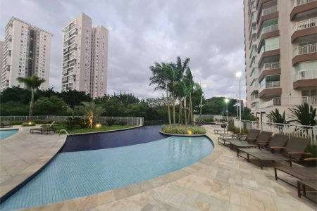 Apartamento à venda com 3 quartos, sendo 1 suíte, em Vila Anastácio, São Paulo, SP