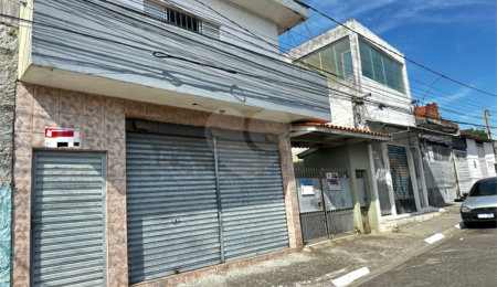 Casa à venda com 4 quartos em Jardim Casa Branca, Suzano, SP