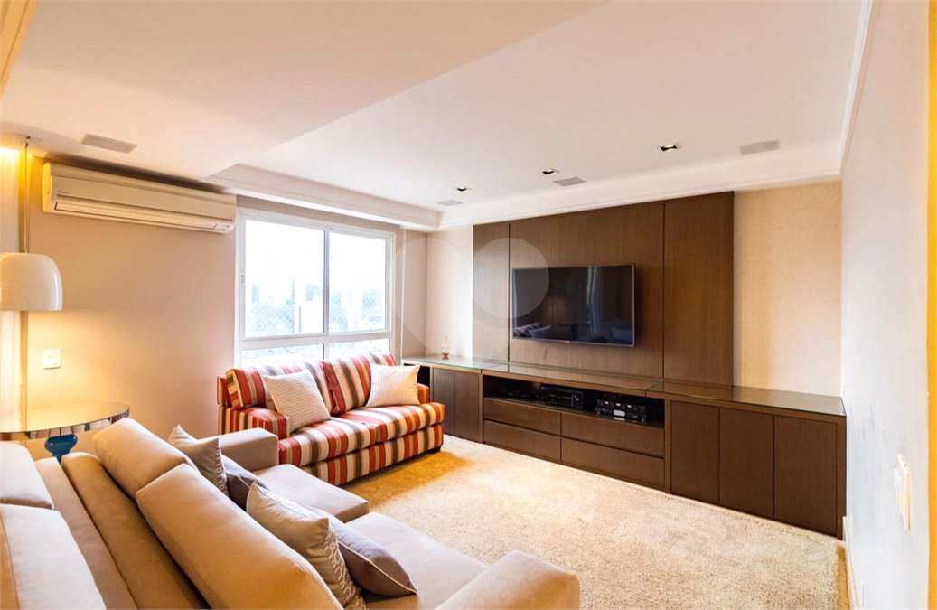 Apartamento para alugar com 4 suítes em Vila Andrade, São Paulo, SP