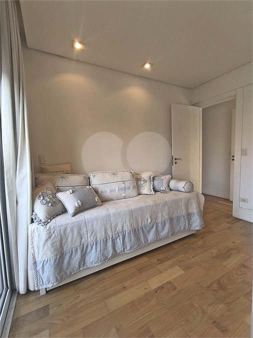 Apartamento à venda com 4 quartos, sendo 3 suítes, em Santana, São Paulo, SP