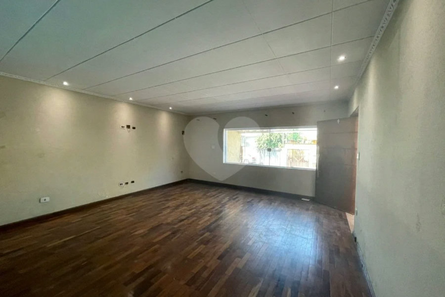 Sobrado à venda com 3 quartos, sendo 1 suíte, em Jardim Rosa de Franca, Guarulhos, SP