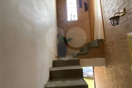 Casa à venda com 5 quartos, sendo 3 suítes,  em Jardim dos Pinheiros, Atibaia, SP