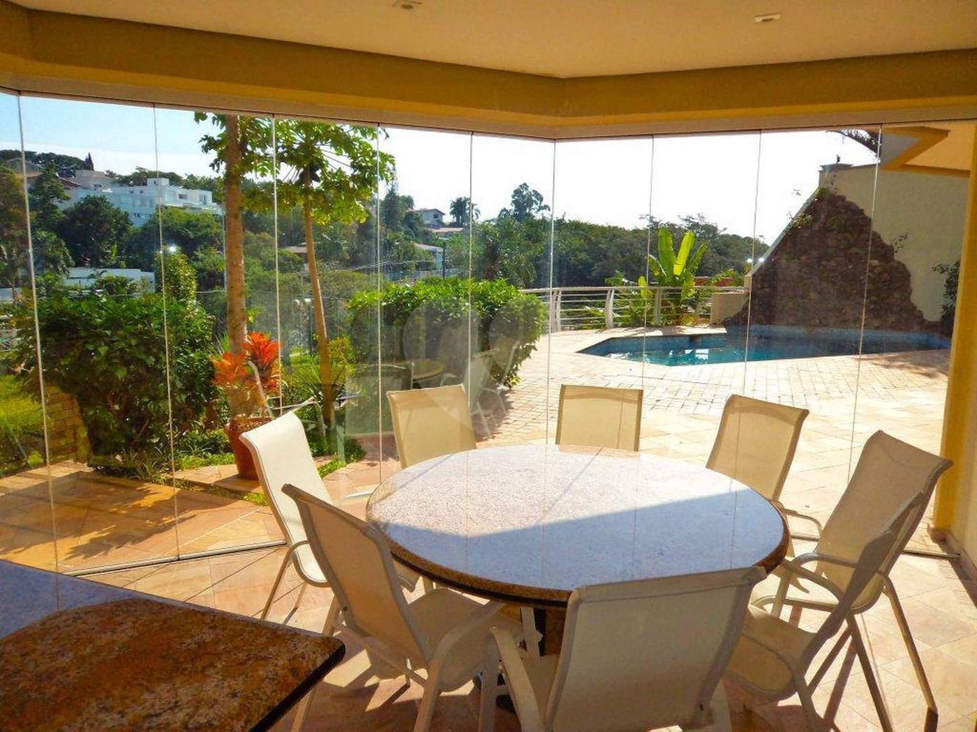 Casa à venda com 5 suítes em Jardim Leonor, São Paulo, SP