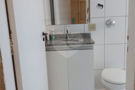 Apartamento à venda com 3 quartos, sendo 1 suíte,  em Pinheiros, São Paulo, SP
