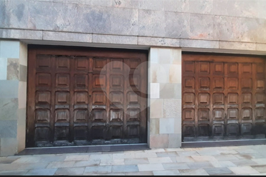 Sobrado à venda com 5 quartos, sendo 1 suíte,  em Vila Rosália, Guarulhos, SP