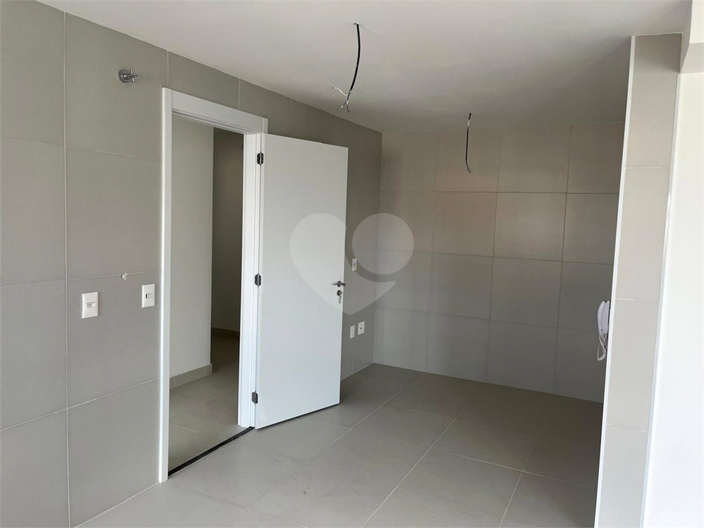Apartamento à venda com 3 suítes em Paraíso, São Paulo, SP