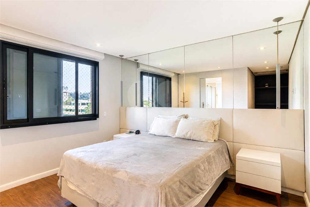 Apartamento à venda com 3 suítes em Granja Julieta, São Paulo, SP
