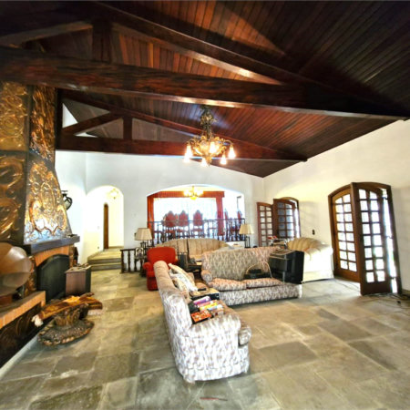 Casa Térrea à venda com 5 quartos, sendo 3 suítes, em Granja Julieta, São Paulo, SP