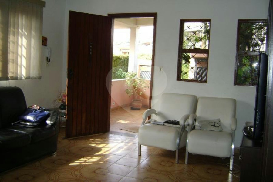 Sobrado à venda com 3 quartos, sendo 1 suíte,  em Vila Aurora (zona Norte), São Paulo, SP