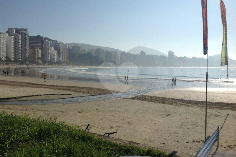 Apartamento à venda com 2 quartos, sendo 1 suíte, em Vila Luis Antônio, Guarujá, SP