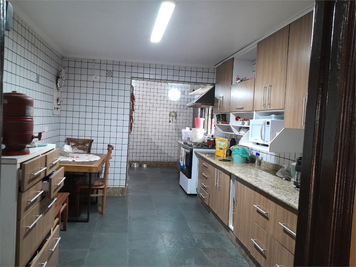 Sobrado à venda com 6 quartos, sendo 3 suítes, em Rolinópolis, São Paulo, SP