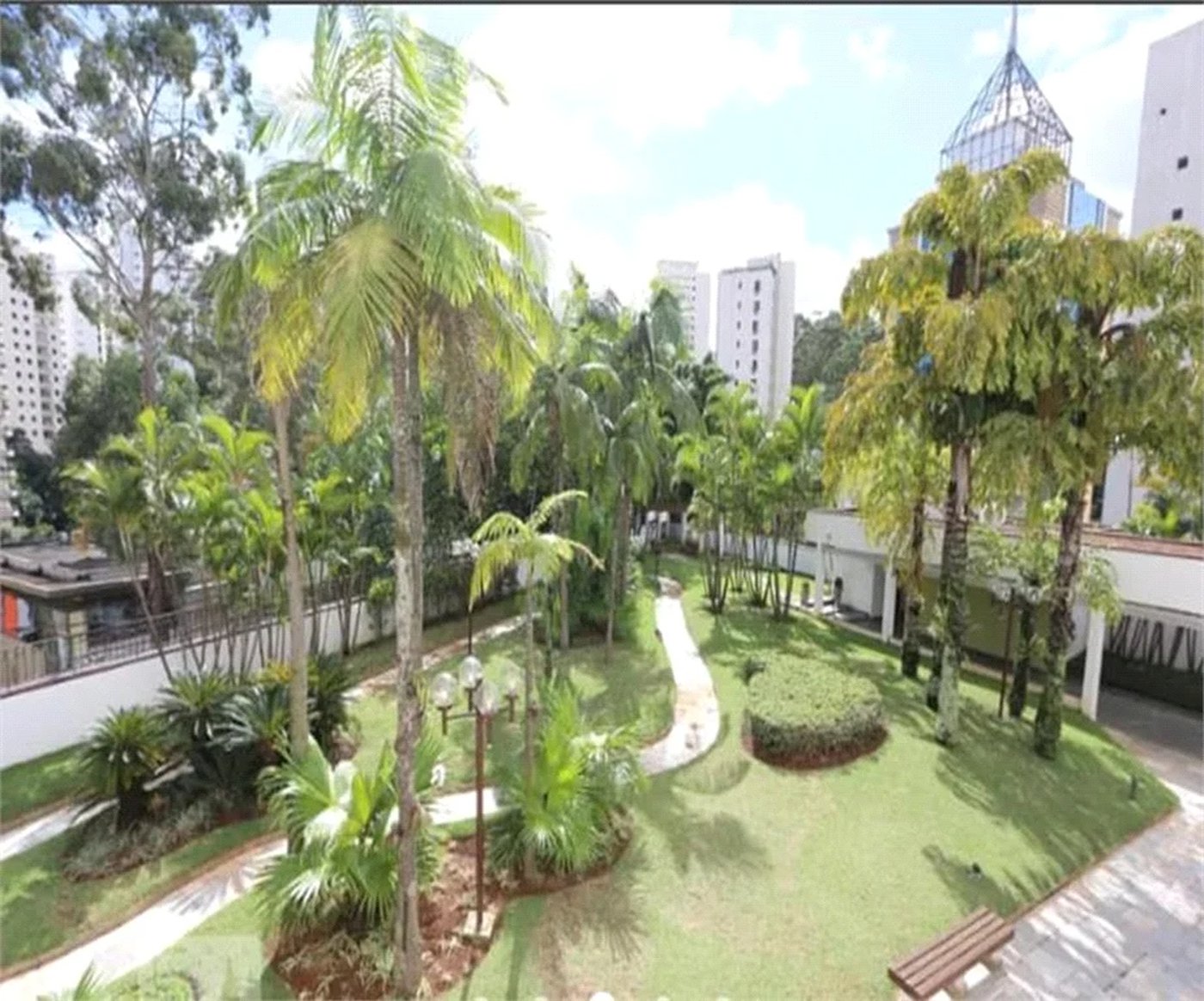 Apartamento à venda com 4 quartos, sendo 3 suítes,  em Vila Andrade, São Paulo, SP