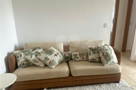 Apartamento à venda ou para alugar com 2 quartos, sendo 1 suíte,  em Guilhermina, Praia Grande, SP