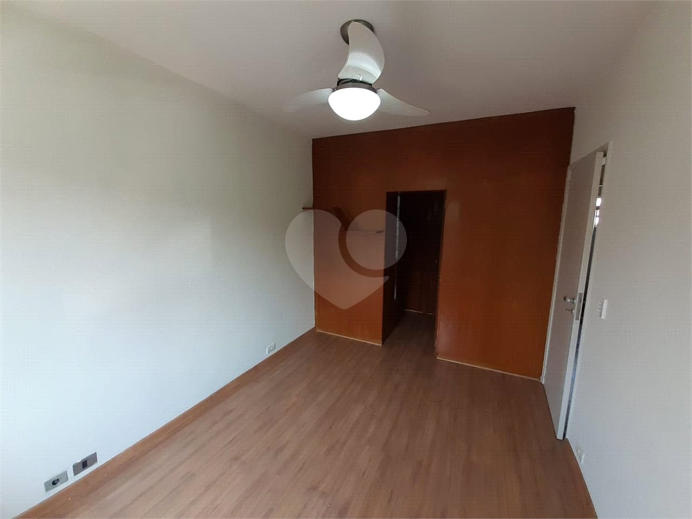 Sobrado à venda com 3 quartos, sendo 1 suíte,  em Parque da Lapa, São Paulo, SP
