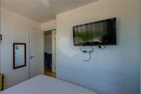 Apartamento à venda com 2 quartos em Parque Industrial Tomas Edson, São Paulo, SP