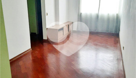Apartamento à venda com 3 quartos, sendo 1 suíte,  em Mirandópolis, São Paulo, SP