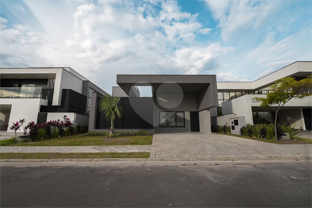 Casa à venda com 4 suítes no condomínio Alphaville Nova Esplanada 4, Votorantim - SP