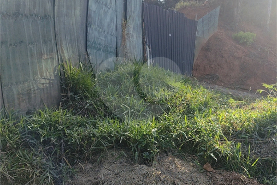 Terreno à venda no condomínio Associação Mirante da Mantiqueira, Mairiporã - SP