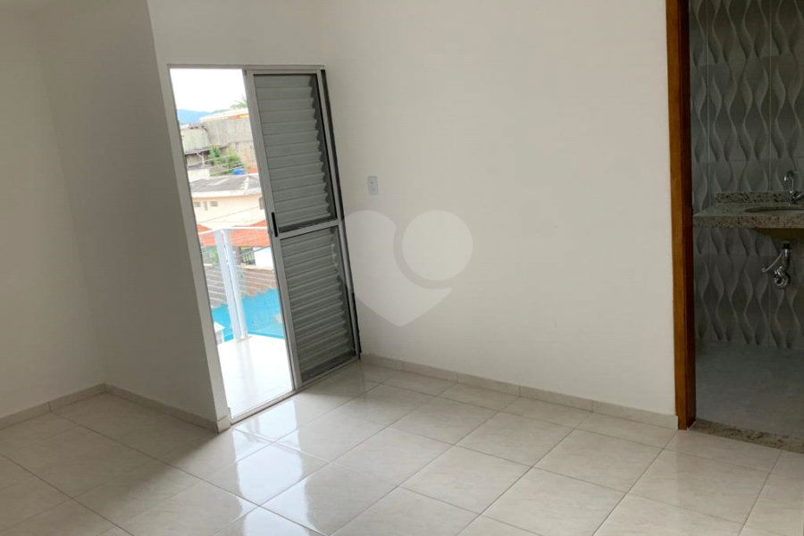 Sobrado à venda com 3 quartos, sendo 1 suíte, em Vila Mazzei, São Paulo, SP