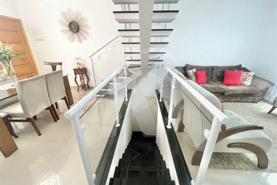 Sobrado à venda com 3 quartos, sendo 1 suíte,  em Tremembé, São Paulo, SP
