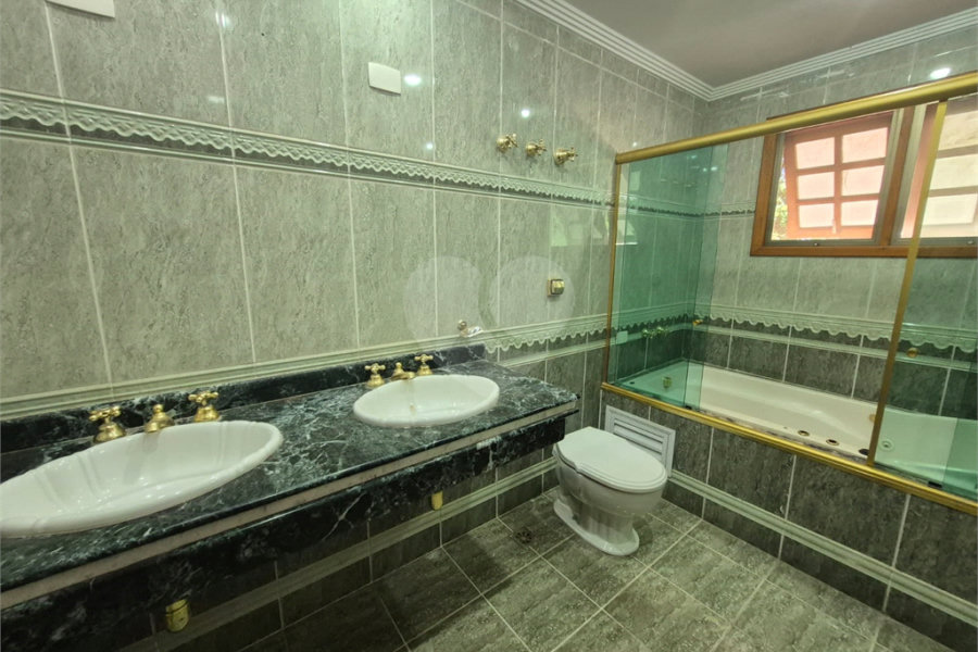 Casa à venda com 4 suítes no condomínio Alpes da Cantareira, Mairiporã - SP