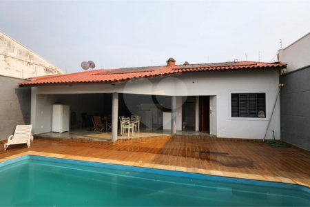 Casa à venda com 3 quartos, sendo 1 suíte, em Vila Harmonia, Araraquara, SP