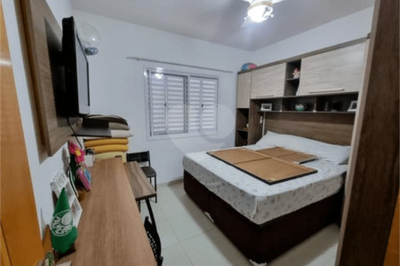 Sobrado à venda com 5 quartos, sendo 1 suíte,  em Vila Moraes, São Paulo, SP