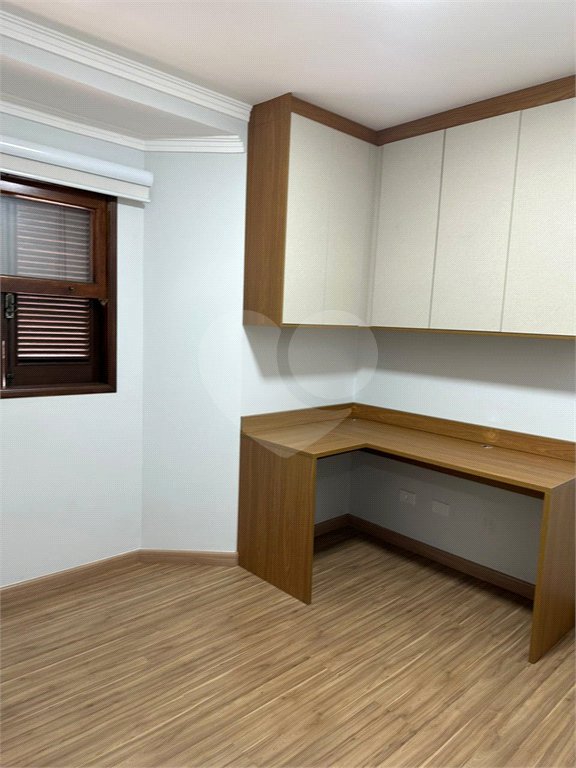 Casa à venda com 3 quartos, sendo 1 suíte, no condomínio Residencial Morada do Horto, São Paulo - SP