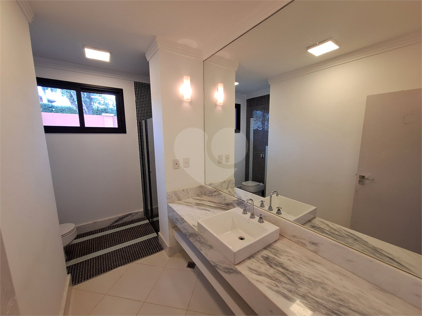 Casa à venda ou para alugar com 4 quartos, sendo 3 suítes, no condomínio Chácara Residencial Santa Maria, Votorantim - SP