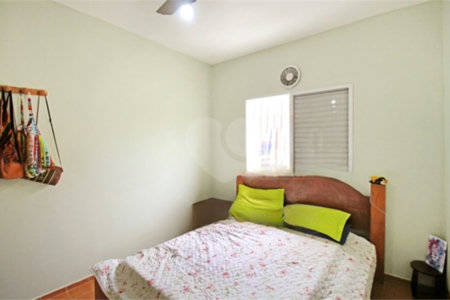 Casa à venda com 3 quartos, sendo 1 suíte,  em Estância Balneária Belmira Novaes, Peruíbe, SP